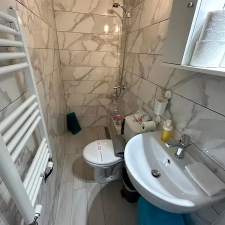 Calm Corner Delfon Apartman Szaloniki